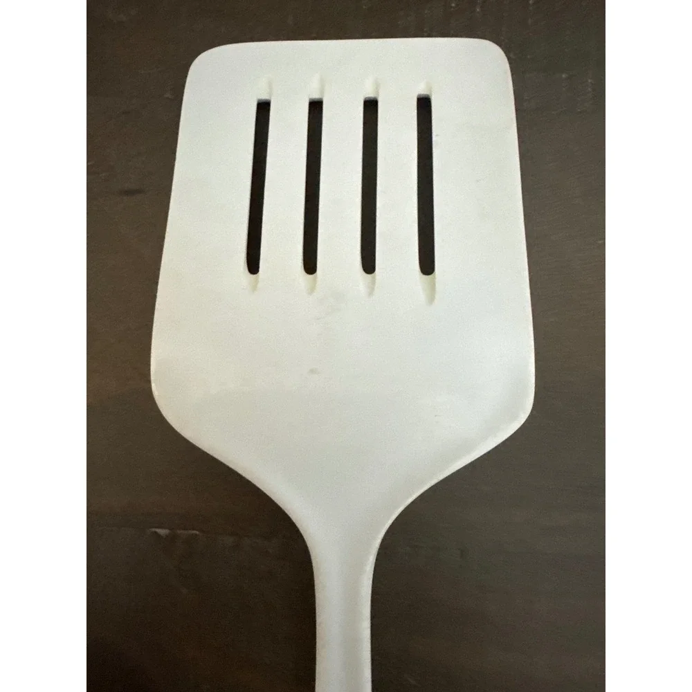 Vintage Style White Melamine Slotted Spatula Turner Red Rose Floral Pattern